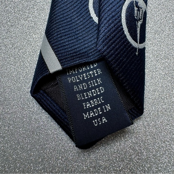 Rivetz of Boston dark blue whitish-silver silk and polyester blend neck tie. - Picture 7 of 9